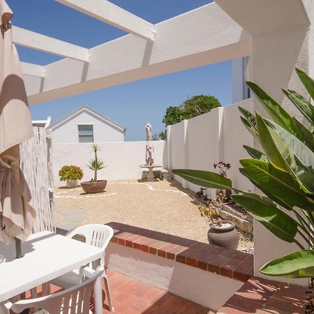 Small Bay Guest House Bloubergstrand Eksteriør billede