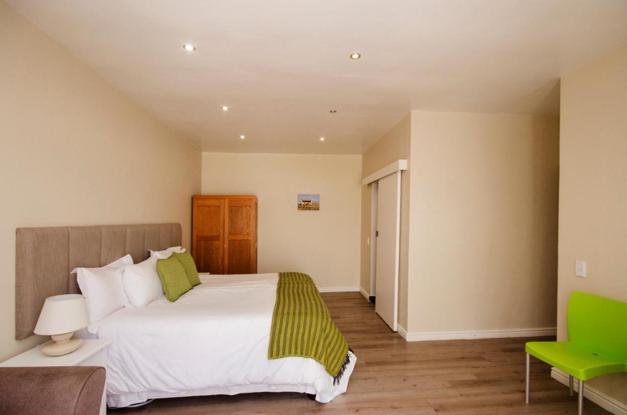 Small Bay Guest House Bloubergstrand Eksteriør billede