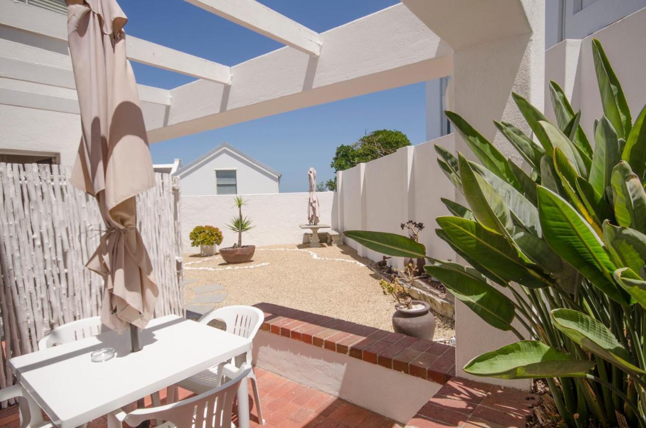 Small Bay Guest House Bloubergstrand Eksteriør billede
