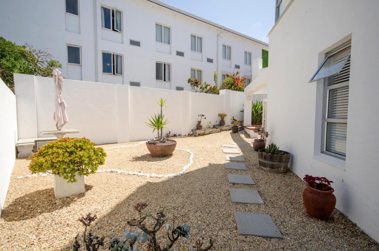 Small Bay Guest House Bloubergstrand Eksteriør billede