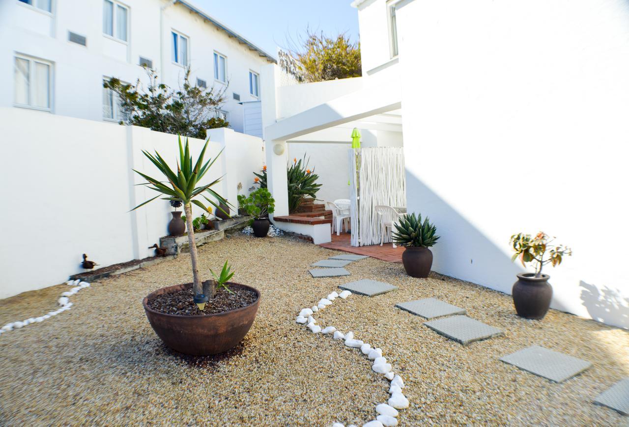 Small Bay Guest House Bloubergstrand Eksteriør billede